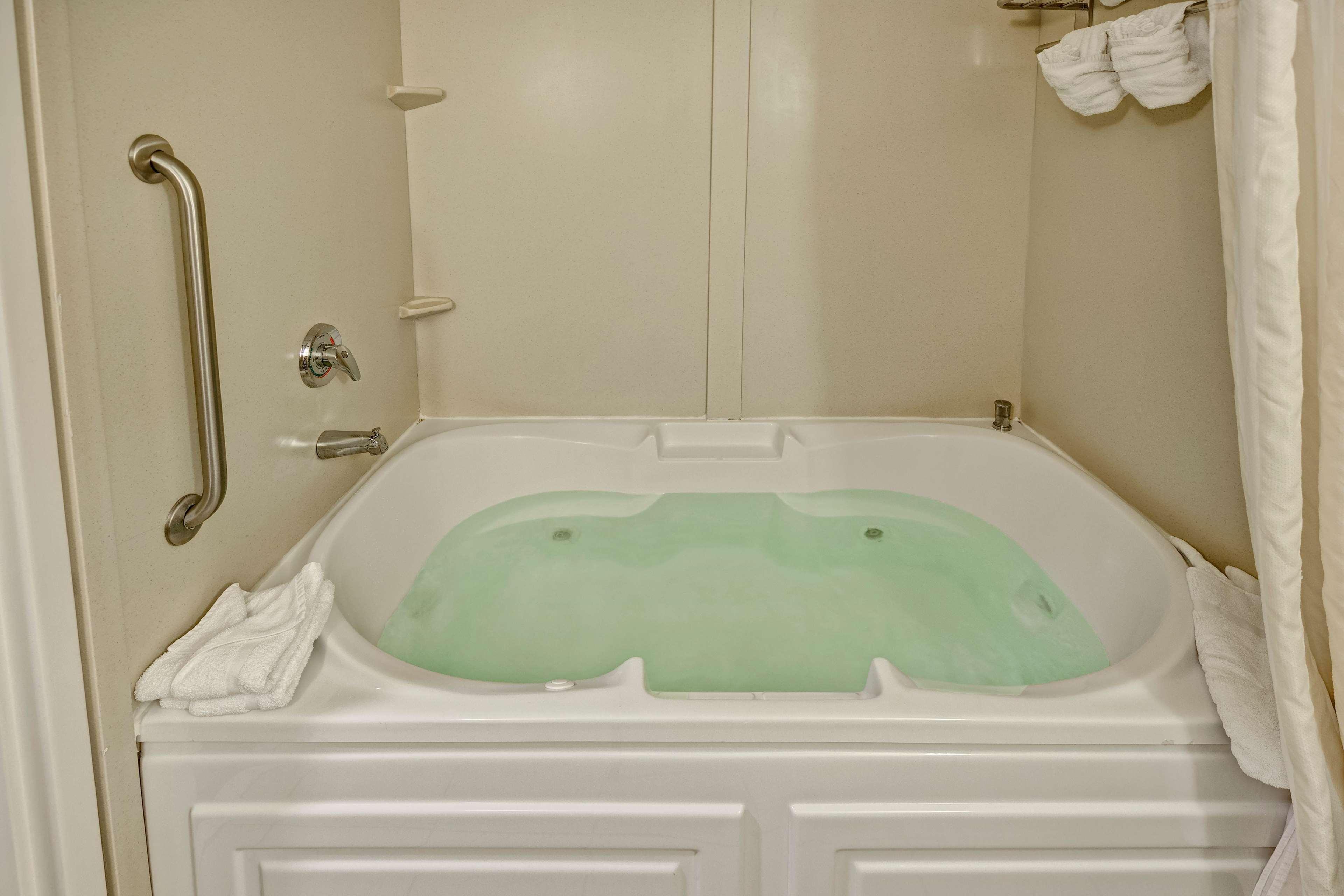 Hilton Garden Inn Indianapolis Northeast/פישרס מראה חיצוני תמונה