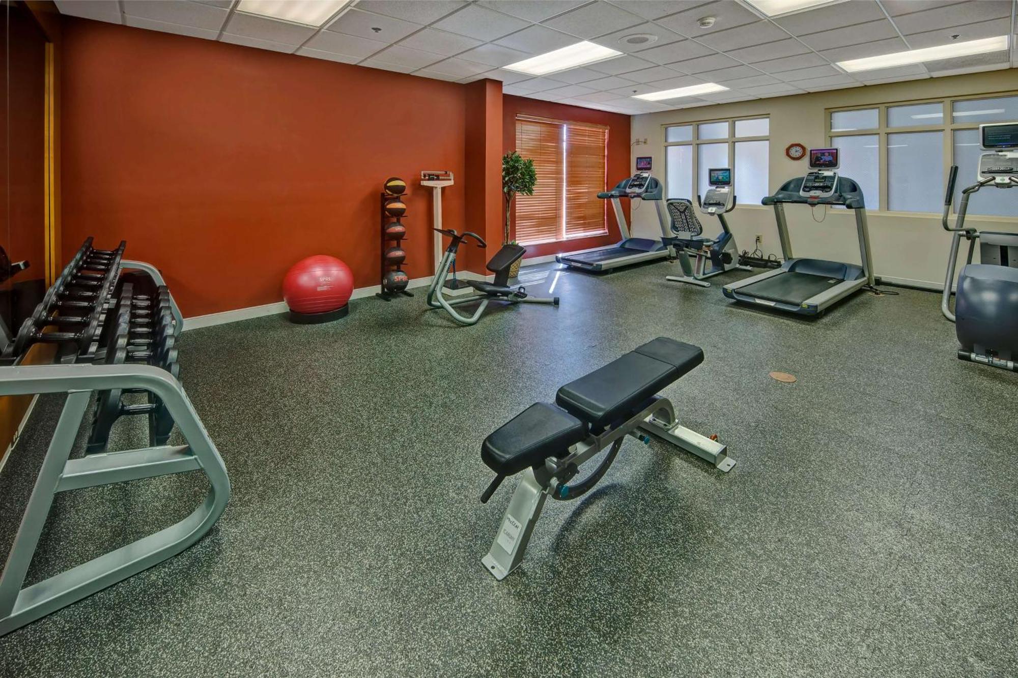 Hilton Garden Inn Indianapolis Northeast/פישרס מראה חיצוני תמונה